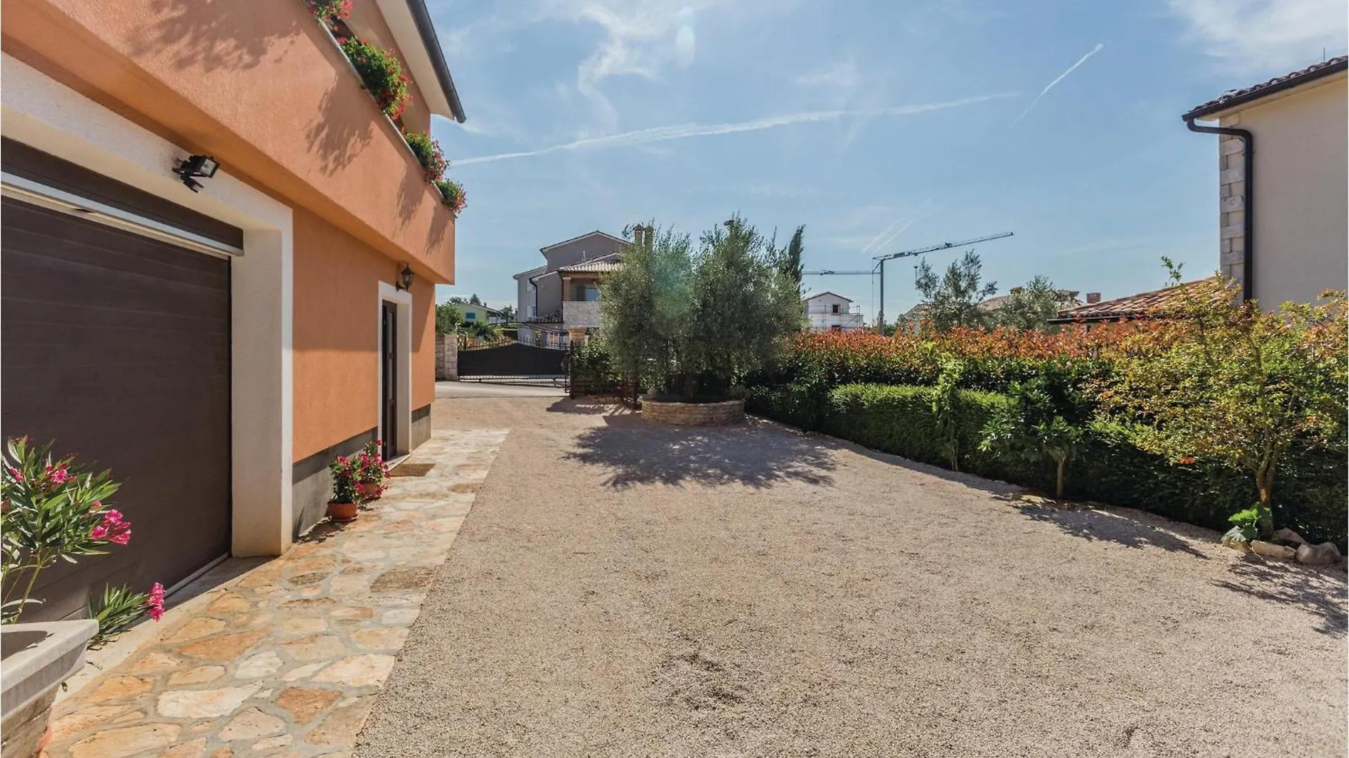 1 Bedroom Lovely Apartment In Tar-Vabriga Croatia
