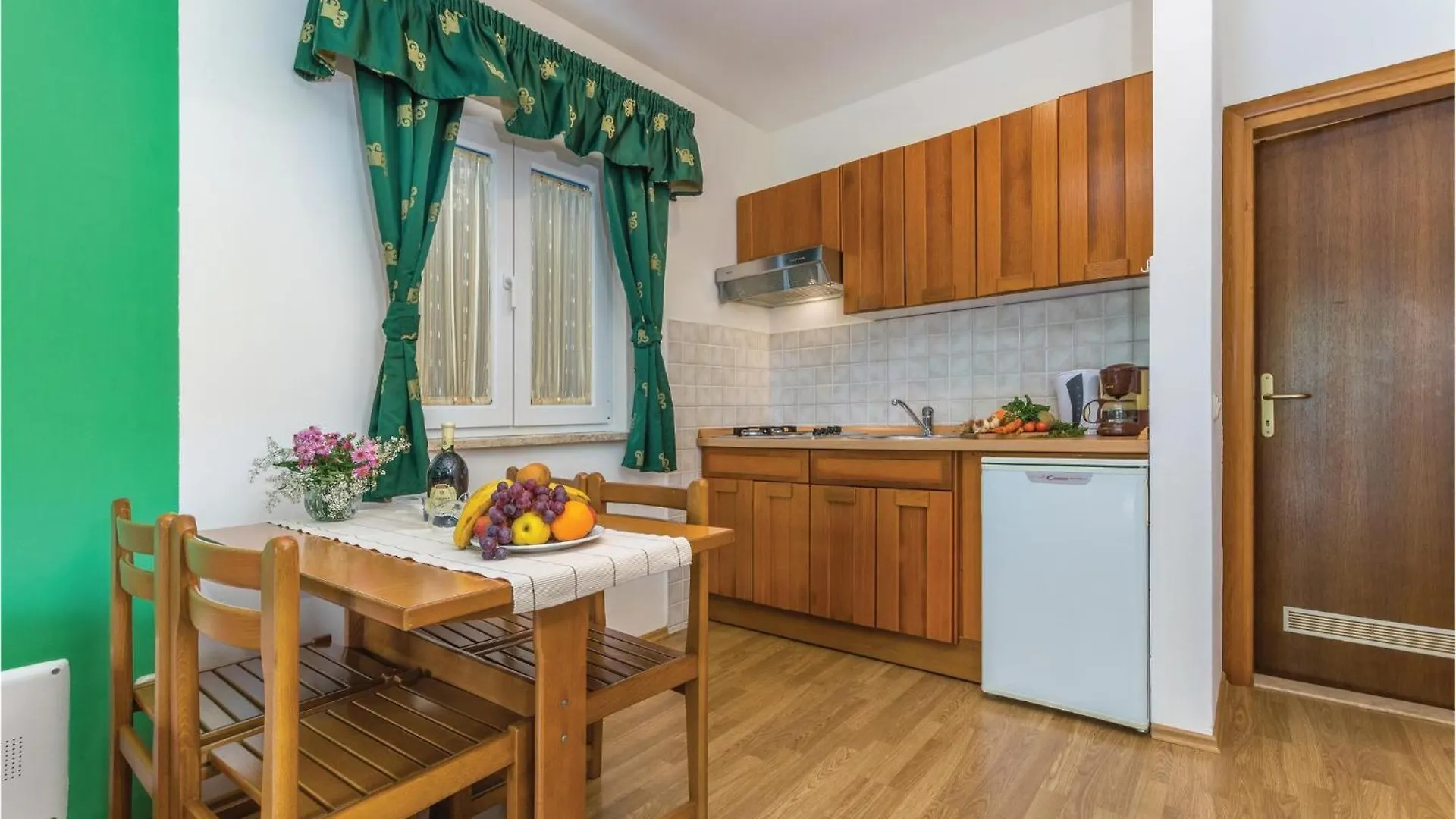 1 Bedroom Lovely Apartment In Tar-Vabriga Croatia